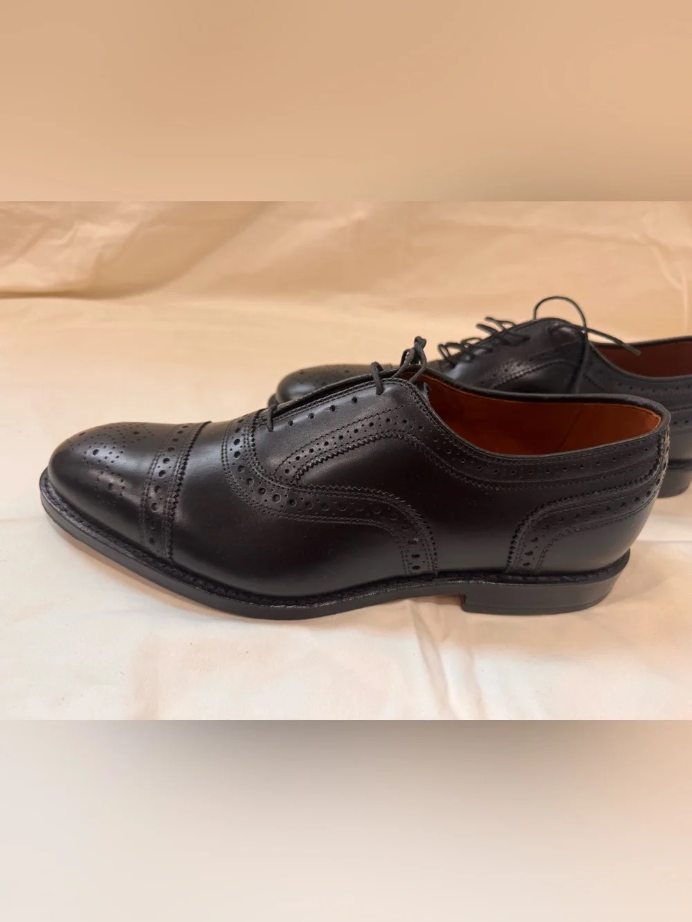 Brooks Brothers Medallion Cap-Toe Oxford dress shoes US9 black